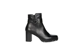 Botin Piel Negro Tira Aplique Metal Piso Goma