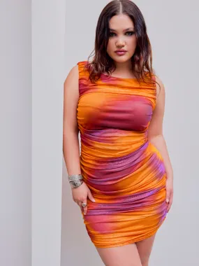  Vestido Mini Fruncido Tie Dye con Cuello de Barco de Malla Curvy